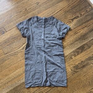 Lululemon swiftly tee